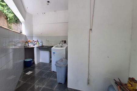 Casa de condomínio à venda com 275m², 4 quartos e 2 vagasÁrea de Serviço