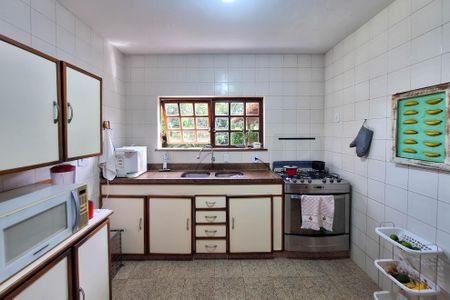 Casa de condomínio à venda com 275m², 4 quartos e 2 vagasCozinha