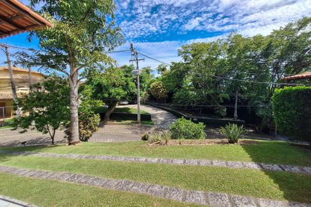 Casa de condomínio à venda com 275m², 4 quartos e 2 vagasQuintal