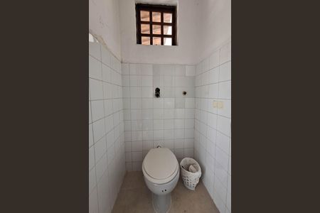 Casa de condomínio à venda com 275m², 4 quartos e 2 vagasBanheiro 2