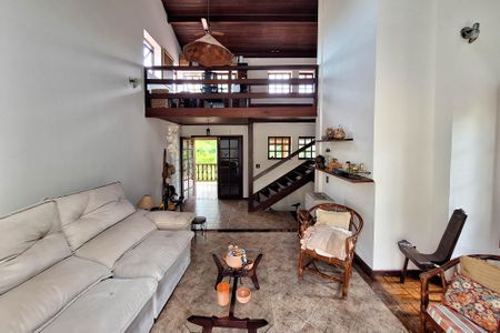 Casa de condomínio à venda com 275m², 4 quartos e 2 vagasSala 1