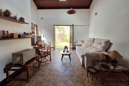 Casa de condomínio à venda com 275m², 4 quartos e 2 vagasSala 1