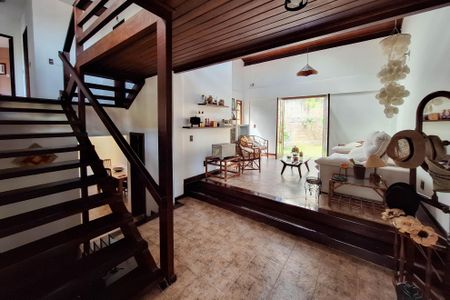 Casa de condomínio à venda com 275m², 4 quartos e 2 vagasSala 1