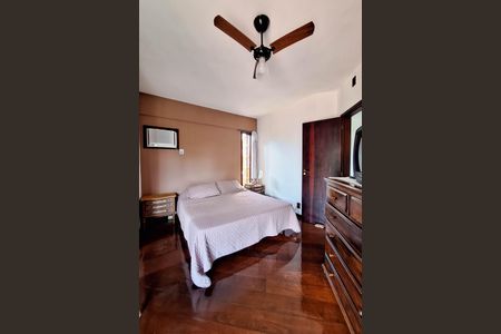 Casa de condomínio à venda com 275m², 4 quartos e 2 vagasSuíte 1