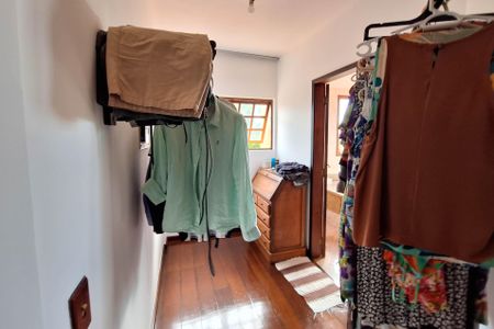 Casa de condomínio à venda com 275m², 4 quartos e 2 vagasCloset da suíte 1
