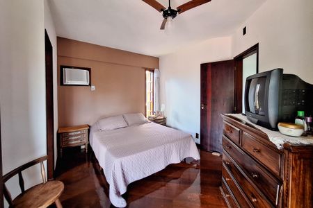 Casa de condomínio à venda com 275m², 4 quartos e 2 vagasSuíte 1