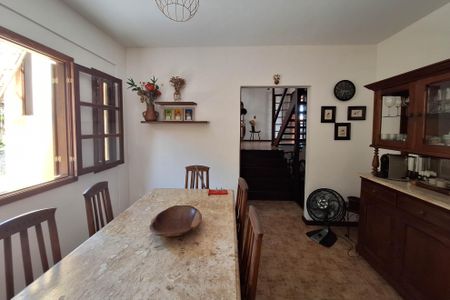 Casa de condomínio à venda com 275m², 4 quartos e 2 vagasSala 2