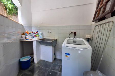 Casa de condomínio à venda com 275m², 4 quartos e 2 vagasÁrea de Serviço