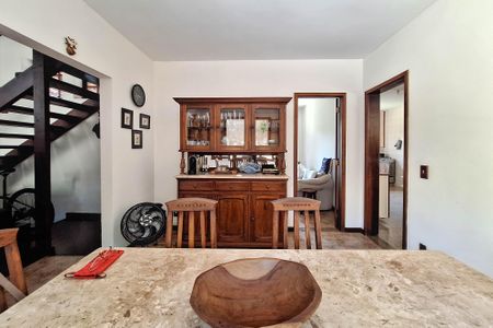 Casa de condomínio à venda com 275m², 4 quartos e 2 vagasSala 2