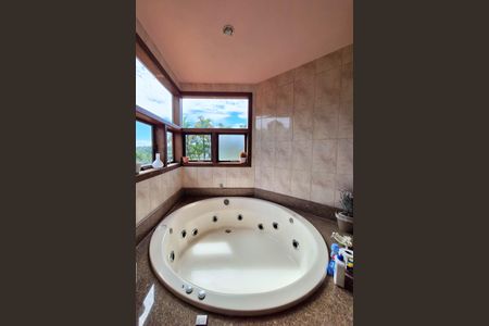 Casa de condomínio à venda com 275m², 4 quartos e 2 vagasBanheiro da Suíte 1