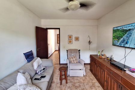 Casa de condomínio à venda com 275m², 4 quartos e 2 vagasSala 3