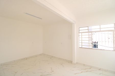 Casa para alugar com 2 quartos, 60m² em Jardim Campo Grande, São Paulo