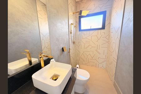 Casa de condomínio para alugar com 500m², 4 quartos e 6 vagasBanheiro da área gourmet