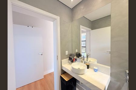 Casa de condomínio para alugar com 500m², 4 quartos e 6 vagasBanheiro da Suíte 1