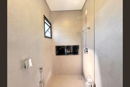 Casa de condomínio para alugar com 500m², 4 quartos e 6 vagasBanheiro Social 