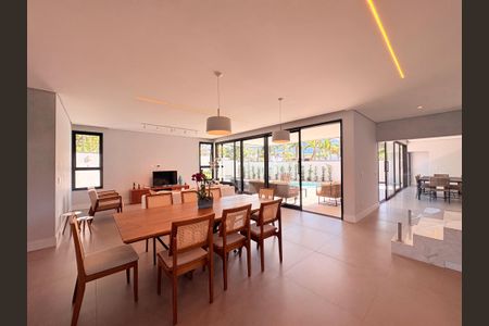 Sala de casa de condomínio para alugar com 4 quartos, 500m² em Jardim Samambaia, Jundiaí