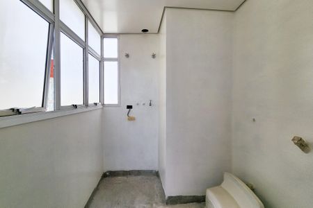 Apartamento à venda com 135m², 3 quartos e 3 vagas Apartamento à venda com 135m², 3 quartos e 3 vagasÁrea de Serviço