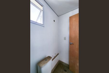 Apartamento à venda com 135m², 3 quartos e 3 vagas Apartamento à venda com 135m², 3 quartos e 3 vagasBanheiro da Suíte 2