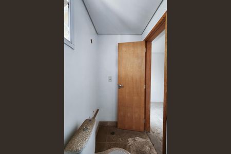 Apartamento à venda com 135m², 3 quartos e 3 vagas Apartamento à venda com 135m², 3 quartos e 3 vagasBanheiro da Suíte 2