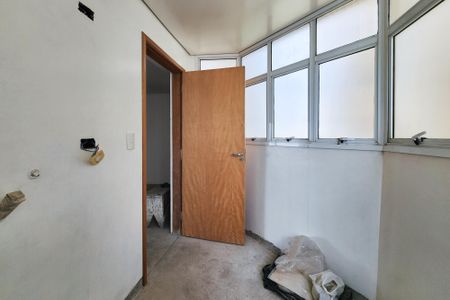 Apartamento à venda com 135m², 3 quartos e 3 vagas Apartamento à venda com 135m², 3 quartos e 3 vagasÁrea de Serviço