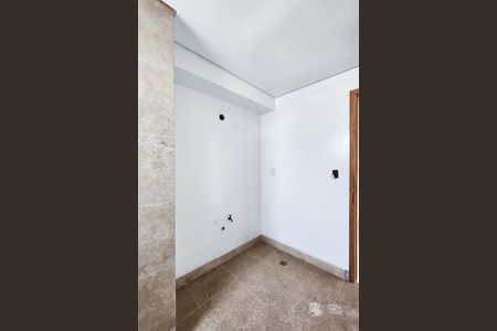 Apartamento à venda com 135m², 3 quartos e 3 vagas Apartamento à venda com 135m², 3 quartos e 3 vagasBanheiro da Suíte 1