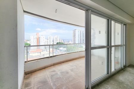 Apartamento à venda com 135m², 3 quartos e 3 vagas Apartamento à venda com 135m², 3 quartos e 3 vagasVaranda
