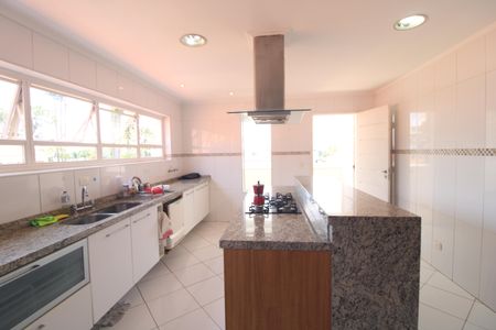 Casa para alugar com 280m², 3 quartos e 2 vagasCozinha