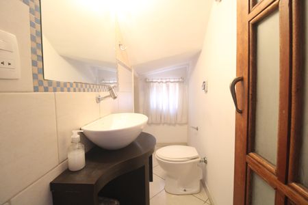 Lavabo de casa para alugar com 3 quartos, 280m² em Interlagos, São Paulo