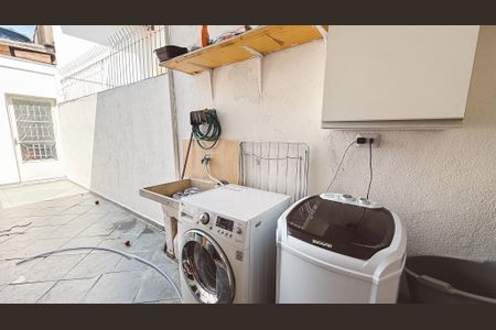 Casa para alugar com 75m², 2 quartos e 2 vagas Casa para alugar com 75m², 2 quartos e 2 vagasÁrea de Serviço