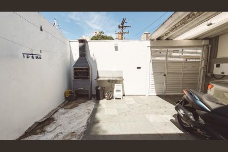 Casa para alugar com 75m², 2 quartos e 2 vagas Casa para alugar com 75m², 2 quartos e 2 vagasChurrasqueira