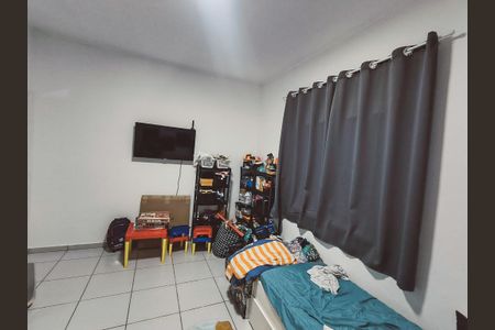 Casa para alugar com 75m², 2 quartos e 2 vagas Casa para alugar com 75m², 2 quartos e 2 vagasQuarto 1