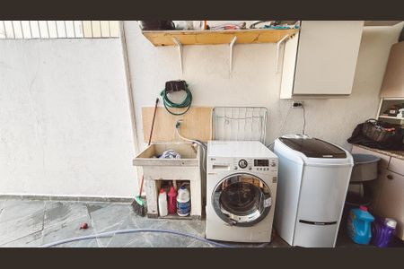 Casa para alugar com 75m², 2 quartos e 2 vagas Casa para alugar com 75m², 2 quartos e 2 vagasÁrea de Serviço