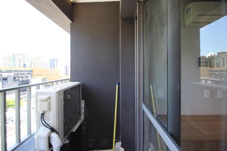 Studio para alugar com 25m², 1 quarto e sem vaga Studio para alugar com 25m², 1 quarto e sem vagaVaranda