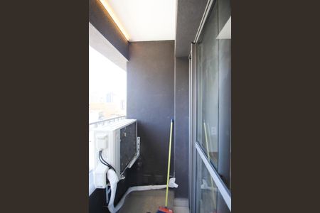 Varanda de kitnet/studio para alugar com 1 quarto, 25m² em Indianópolis, São Paulo
