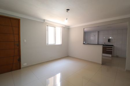 Sala de apartamento à venda com 2 quartos, 55m² em Conjunto Residencial Planeta, Santo André