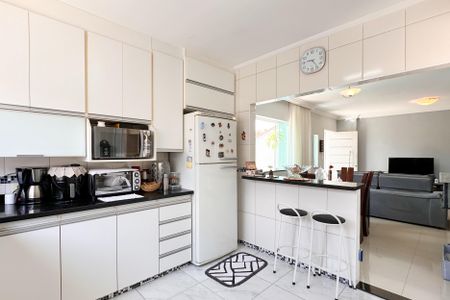 Casa para alugar com 122m², 2 quartos e 2 vagasCozinha