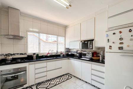 Casa para alugar com 122m², 2 quartos e 2 vagasCozinha