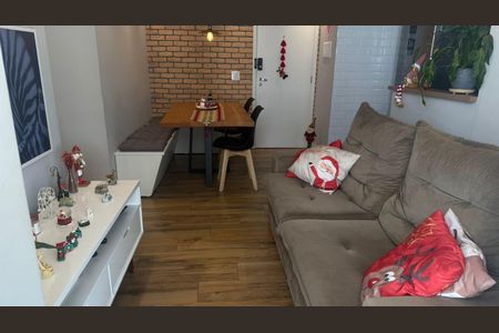 Apartamento à venda com 2 quartos, 47m² em Vila Carmosina, São Paulo