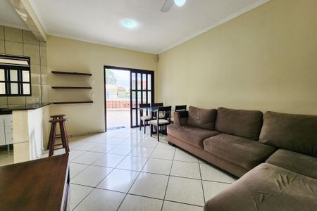 Casa para alugar com 102m², 2 quartos e 1 vaga Casa para alugar com 102m², 2 quartos e 1 vagaSala
