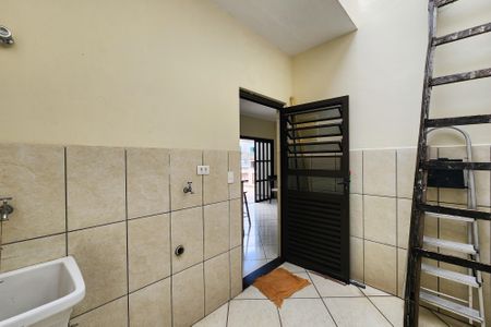 Casa para alugar com 102m², 2 quartos e 1 vaga Casa para alugar com 102m², 2 quartos e 1 vagaÁrea de Serviço
