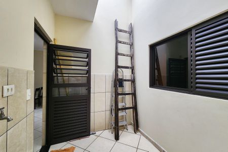 Casa para alugar com 102m², 2 quartos e 1 vaga Casa para alugar com 102m², 2 quartos e 1 vagaÁrea de Serviço