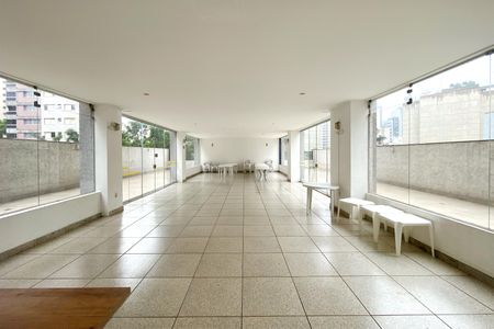 Apartamento para alugar com 110m², 3 quartos e 2 vagasÁrea comum - Salão de festas