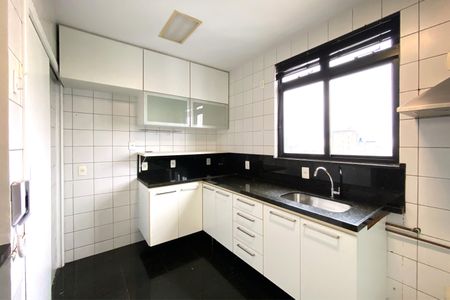 Apartamento para alugar com 110m², 3 quartos e 2 vagasCozinha