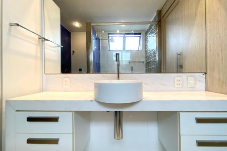 Apartamento para alugar com 110m², 3 quartos e 2 vagasBanheiro da Suíte 1