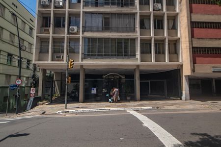 Apartamento para alugar com 180m², 3 quartos e 1 vagaFachada
