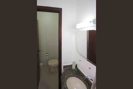 Casa de condomínio à venda com 137m², 3 quartos e sem vagaLavabo