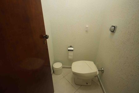 Casa de condomínio à venda com 137m², 3 quartos e sem vagaLavabo