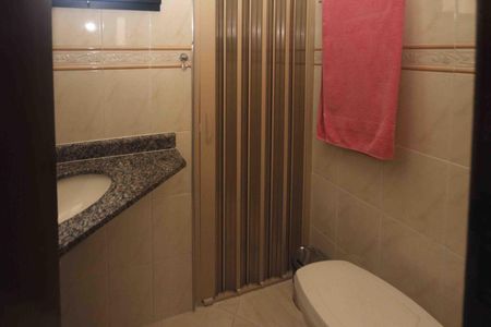 Casa de condomínio à venda com 137m², 3 quartos e sem vagaBanheiro da Social