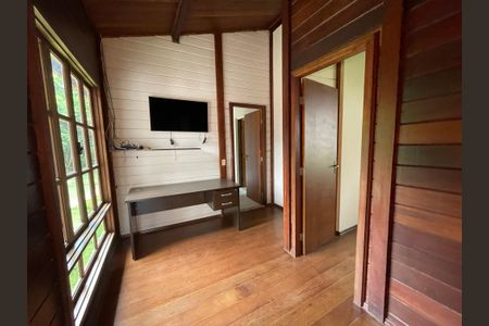 Casa de Condomínio para alugar com 3 quartos, 290m² em Chácara Moinho Velho, Cotia