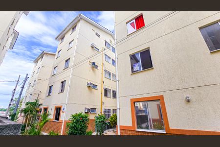 Apartamento à venda com 44m², 2 quartos e 1 vagaFachada do bloco com placa